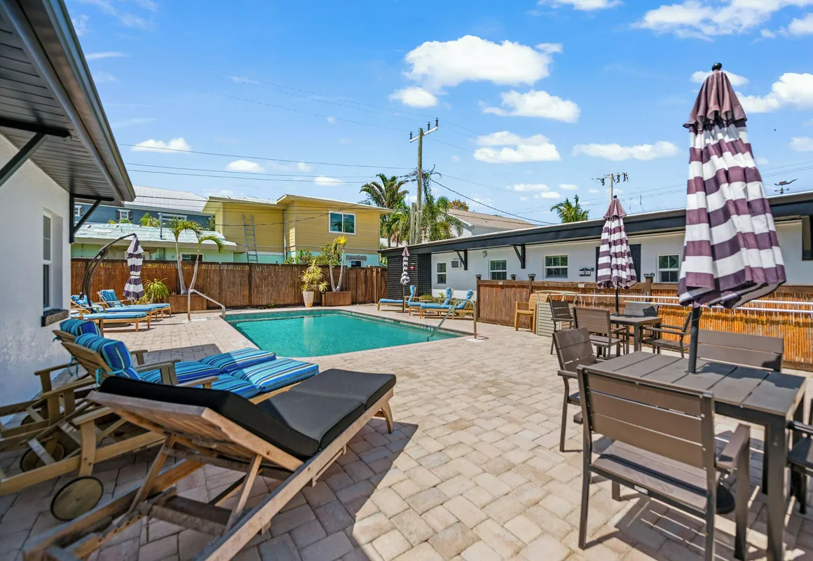 Haley's at The Anna Maria Island Inn hotel hero