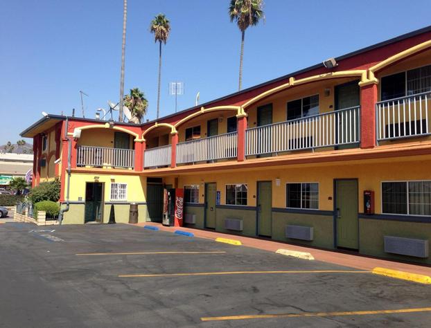Economy Inn Hollywood hotel detail image 3