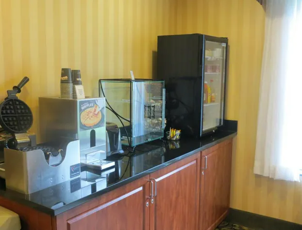 Cobblestone Inn & Suites - Brillion hotel detail image 4