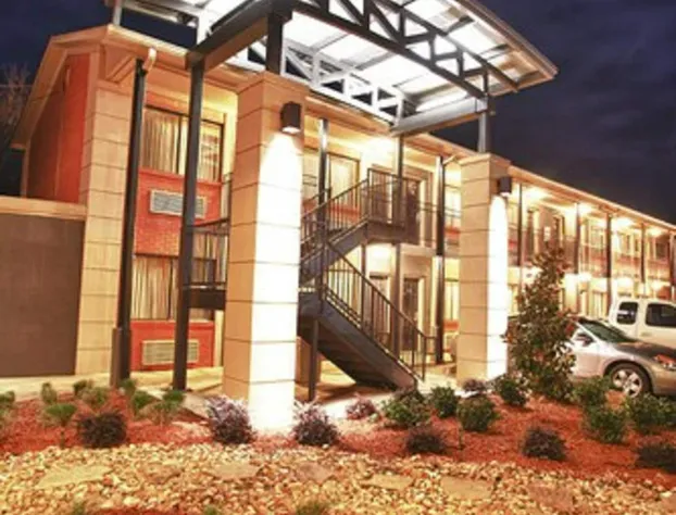 12 Oaks Hotel hotel detail image 1