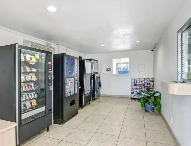 Studio 6 Grand Prairie, TX hotel detail image 4