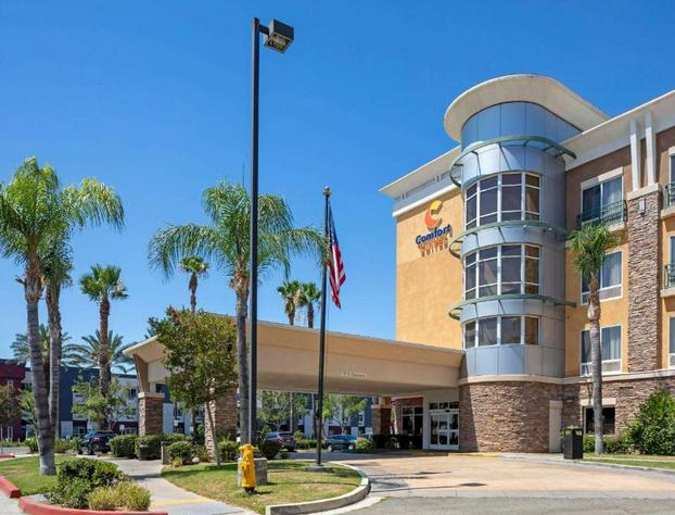 Comfort Suites Ontario Airport Convention Center hotel detail image 1