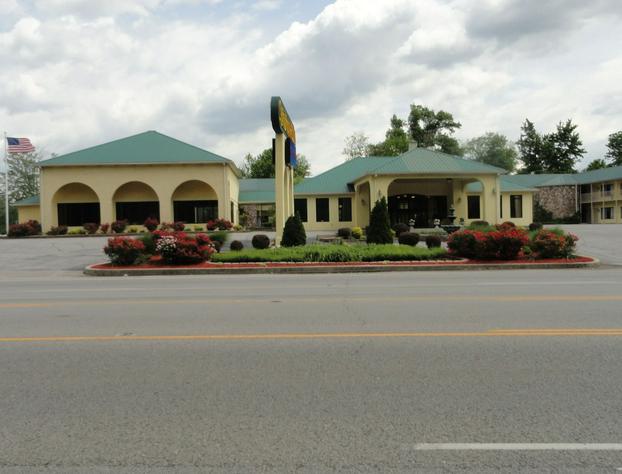 Golden Manor Inn & Suites hotel detail image 1