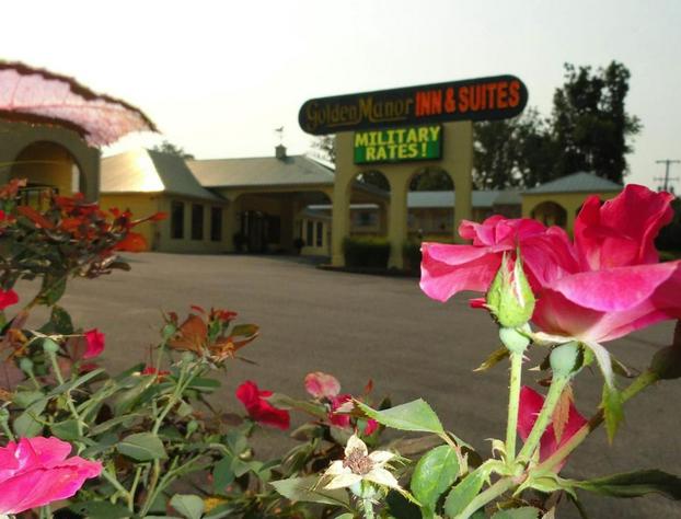 Golden Manor Inn & Suites hotel detail image 3