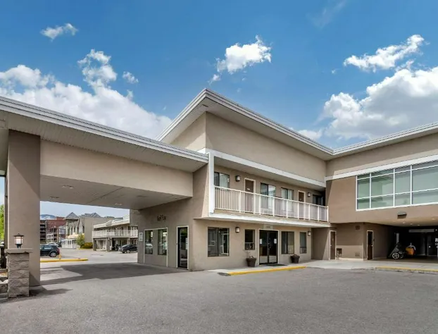 Econo Lodge Inn & Suites hotel detail image 1