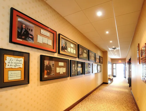 Hotel & Suites Le Dauphin Drummondville hotel detail image 3