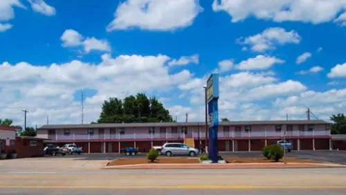 American Inn And Suites Childress hotel hero