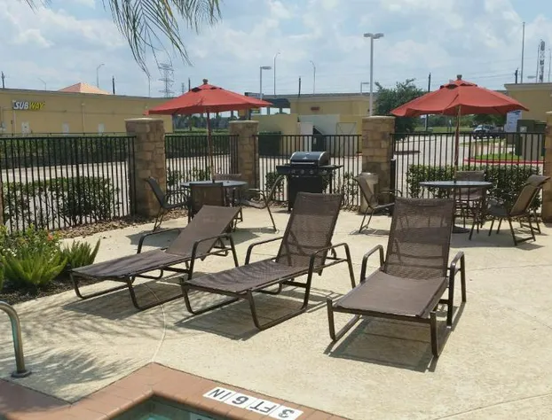 Comfort Suites Seabrook - Kemah hotel detail image 2