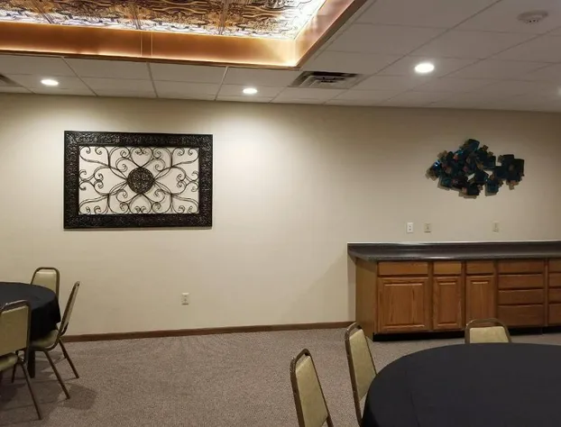 Econo Lodge Valley City hotel detail image 4