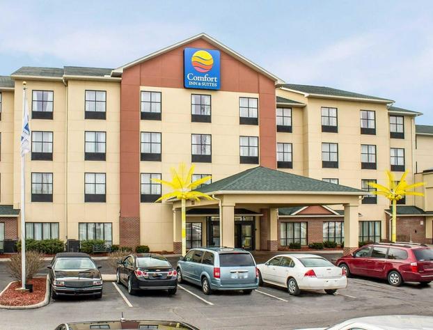 Comfort Inn & Suites Kent - University Area hotel detail image 1
