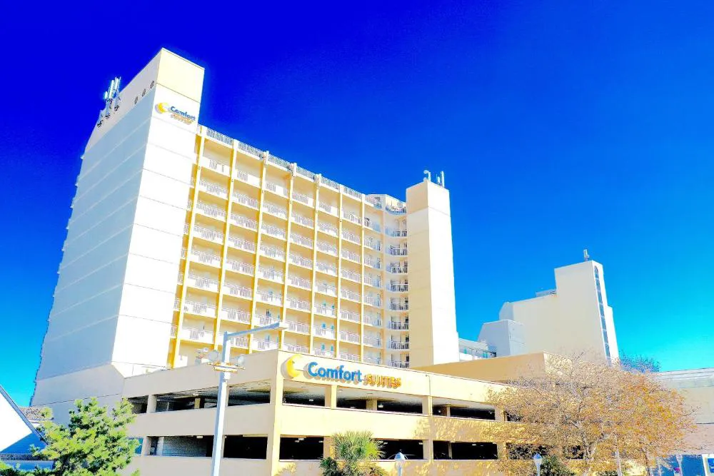 Comfort Suites Beachfront hotel hero
