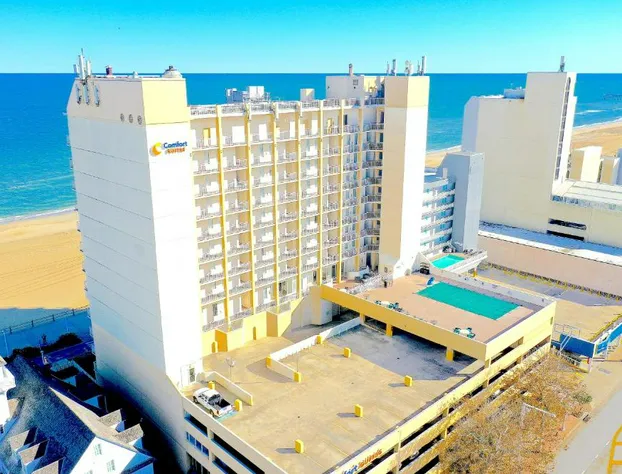 Comfort Suites Beachfront hotel detail image 1