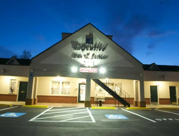 Executive Inn And Suites hotel detail image 2