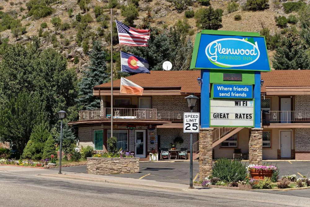 Glenwood Springs Inn hotel hero
