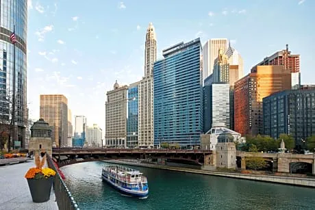 River Hotel hotel hero