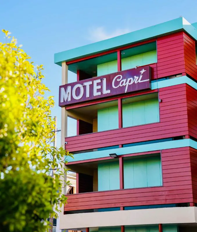 Motel Capri hotel hero