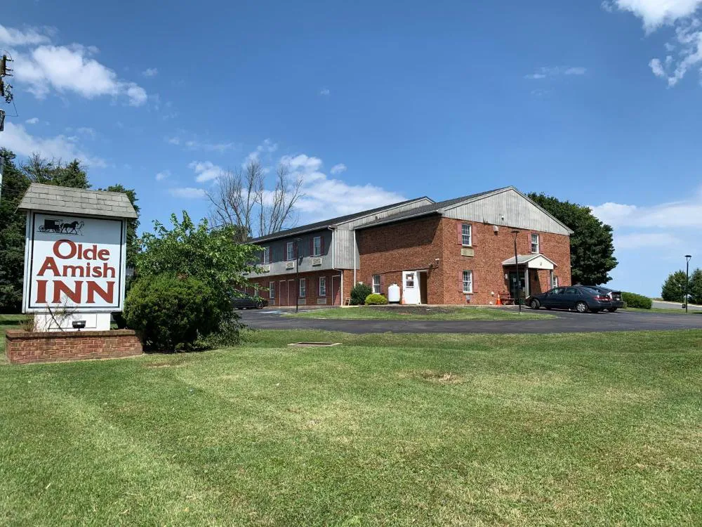 Olde Amish Inn hotel hero