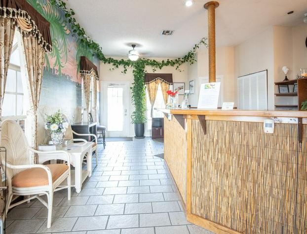 Island Sun Inn & Suites - Historic Venice & Beach Getaway hotel detail image 2