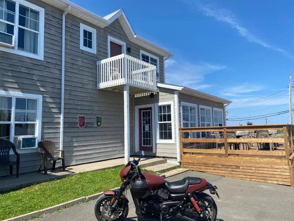 Hotel Motel Panorama de Perce hotel hero