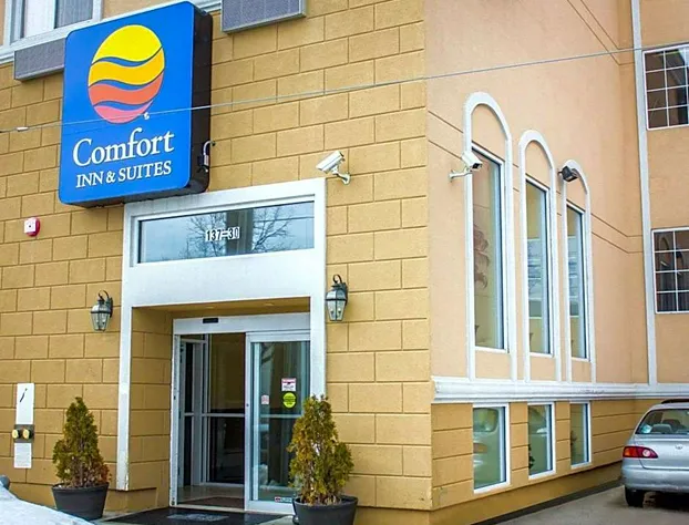 Travelodge by Wyndham Ozone Park hotel detail image 1