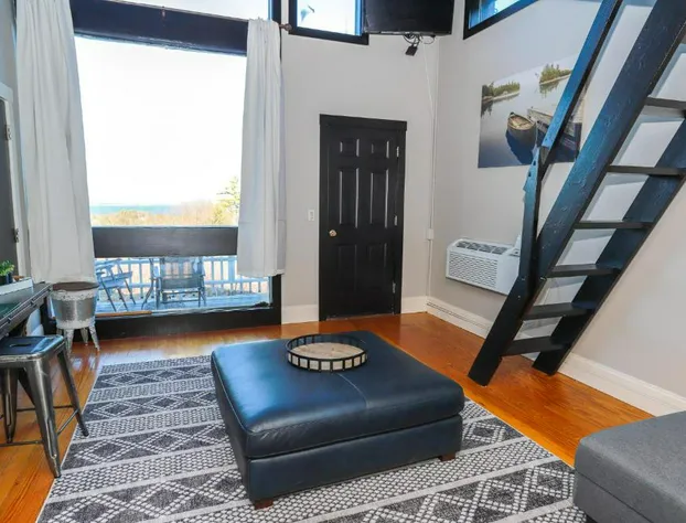 Gunstock Inn & Suites hotel detail image 3