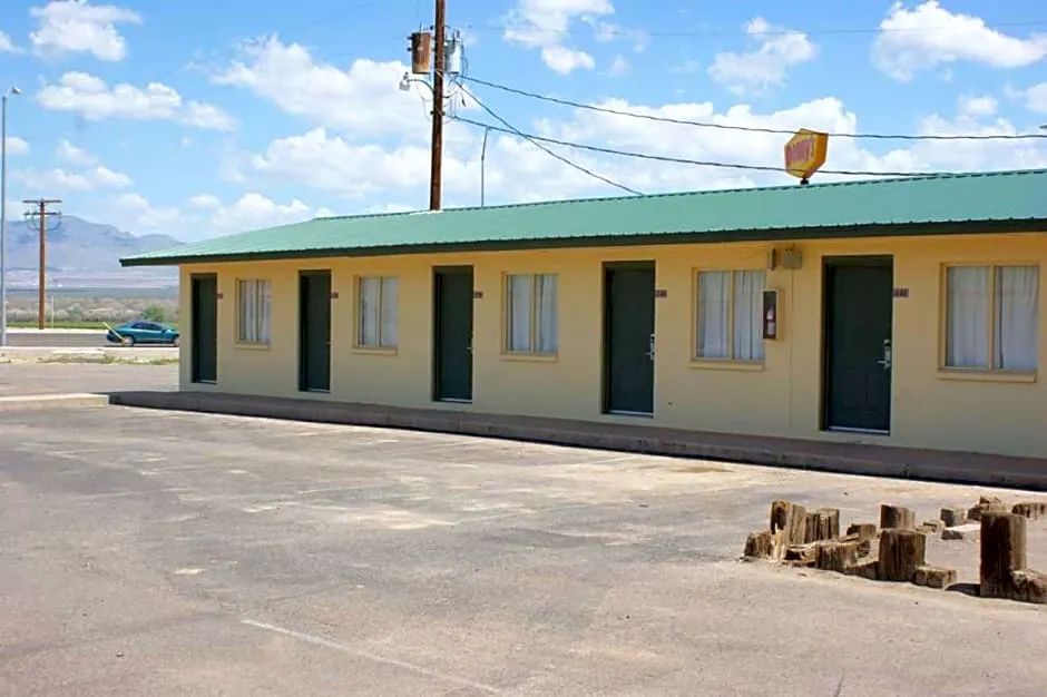 HWY Express Inn and Suites hotel hero