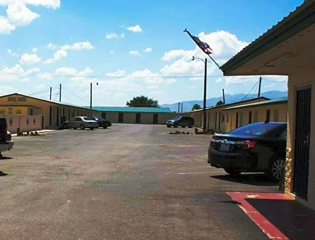 HWY Express Inn and Suites hotel detail image 3