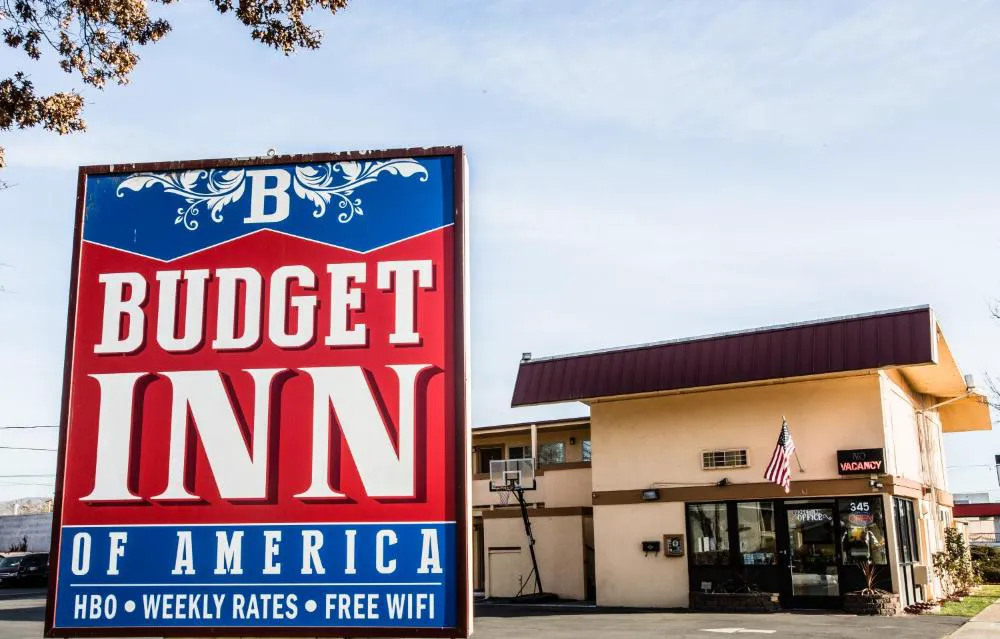Budget Inn of America hotel hero