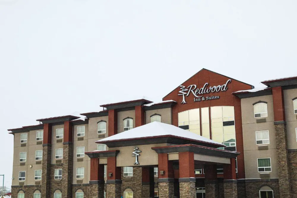 Redwood Inn & Suites - Grande Prairie hotel hero