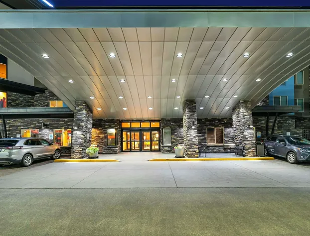 Comfort Suites Kelowna hotel detail image 3