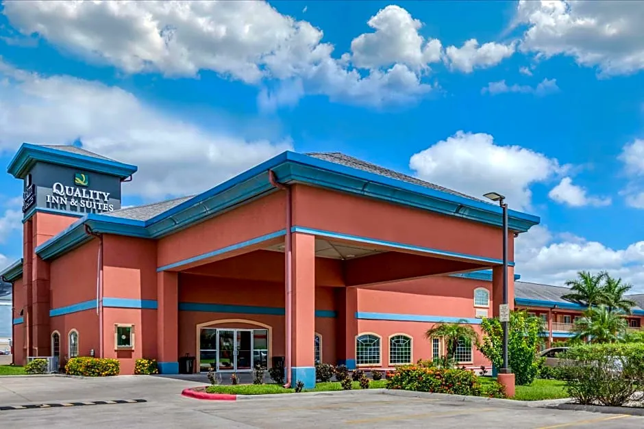 Quality Inn & Suites at The Outlets Mercedes/Weslaco hotel hero