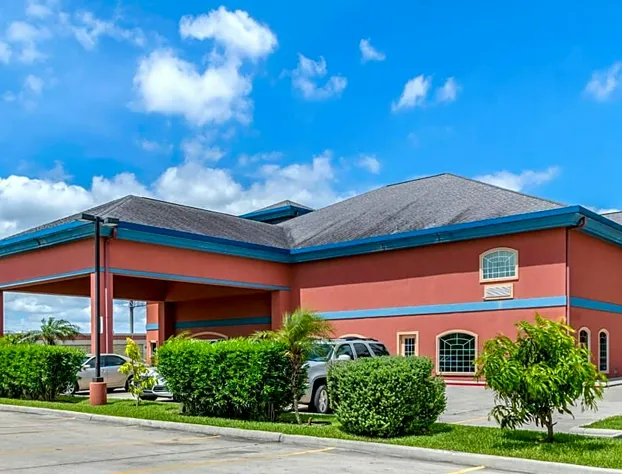 Quality Inn & Suites at The Outlets Mercedes/Weslaco hotel detail image 1