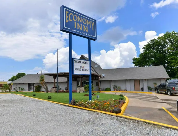 Economy Inn Ardmore hotel detail image 2