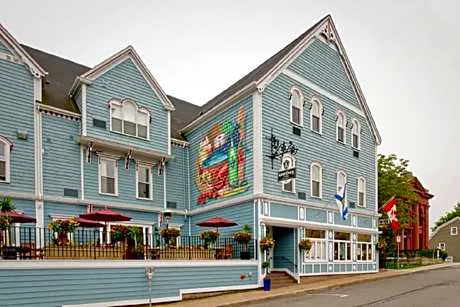 Lunenburg Arms Hotel hotel detail image 1