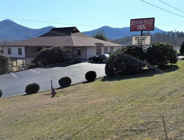 Mountain Valley Inn Dillard hotel detail image 3