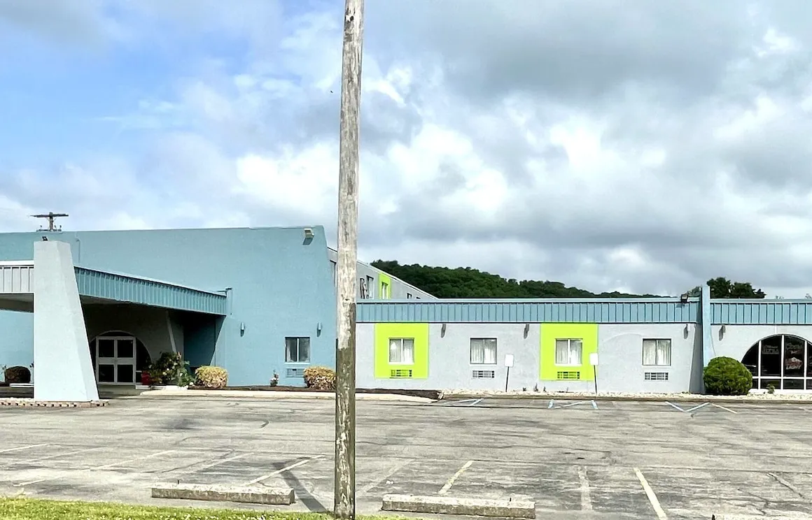 Knights Inn Paxinos hotel hero