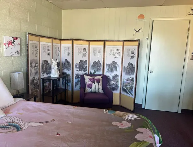 Midtown Inn & Suites hotel detail image 3