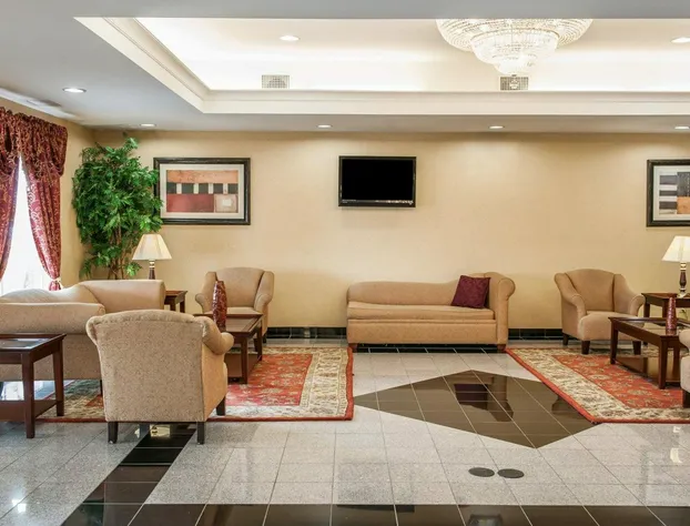 Comfort Suites near Indianapolis Airport hotel detail image 4