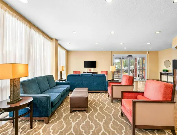 Comfort Suites Orlando Airport hotel detail image 2