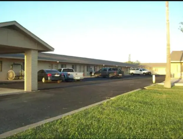 Executive Inn Hebbronville hotel detail image 2