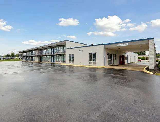 Relax inn by OYO Greeneville Near Hwy US-321 hotel detail image 4