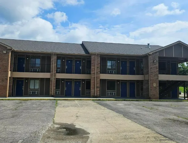 Oak Tree Inn hotel detail image 1