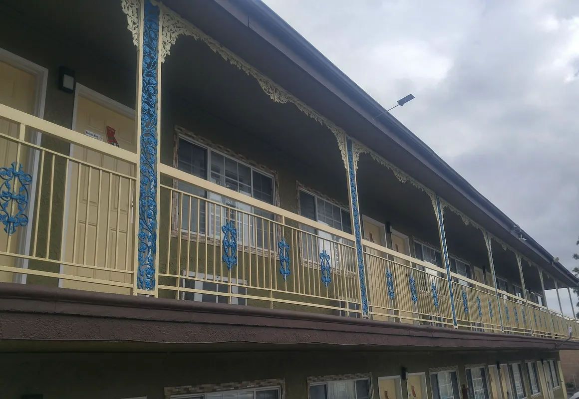 Riviera Motel hotel hero