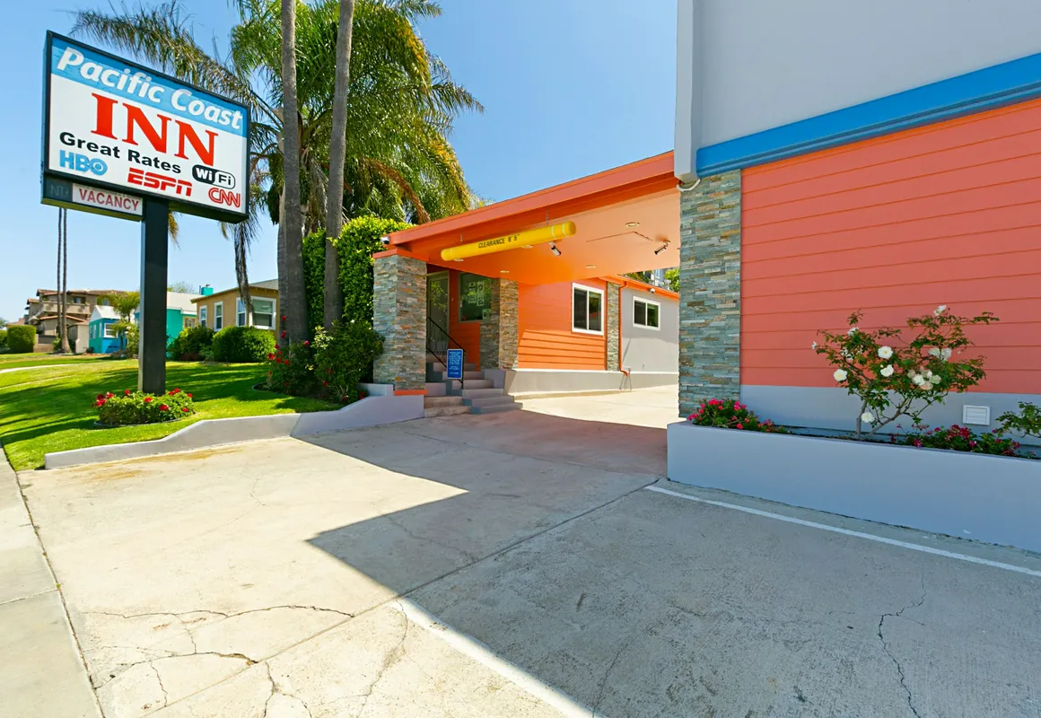 Pacific Coast Inn hotel hero
