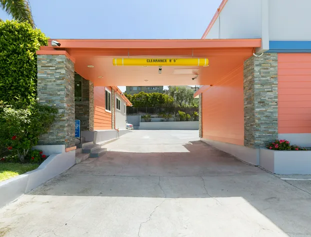 Pacific Coast Inn hotel detail image 3