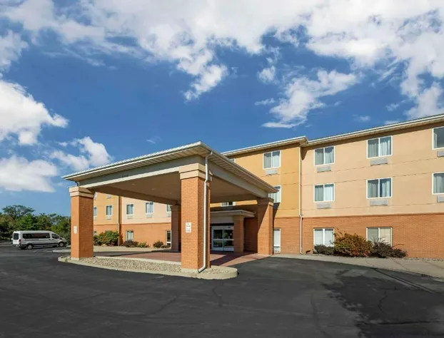 Comfort Inn & Suites Porter near Indiana Dunes hotel detail image 2