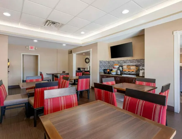 Comfort Inn & Suites Porter near Indiana Dunes hotel detail image 4