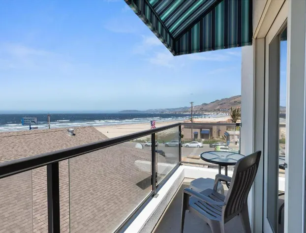 Beach House Inn & Suites hotel detail image 1