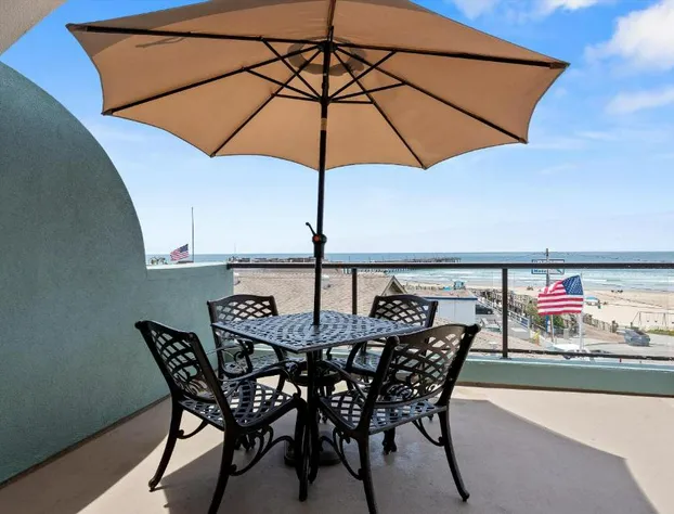 Beach House Inn & Suites hotel detail image 3