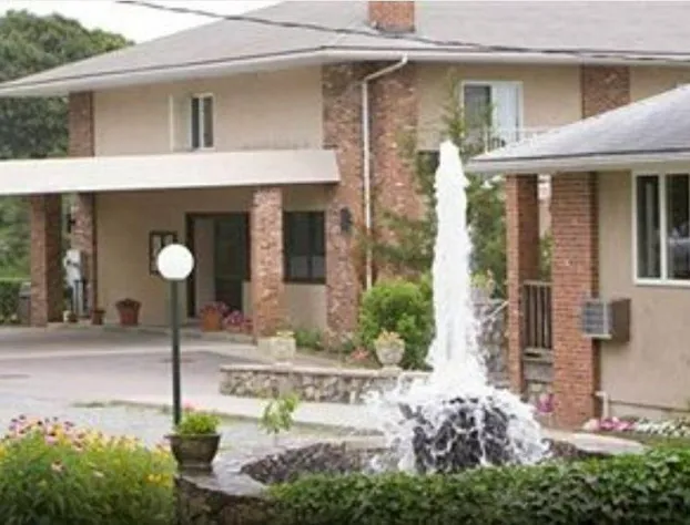 Winnapaug Inn hotel detail image 1